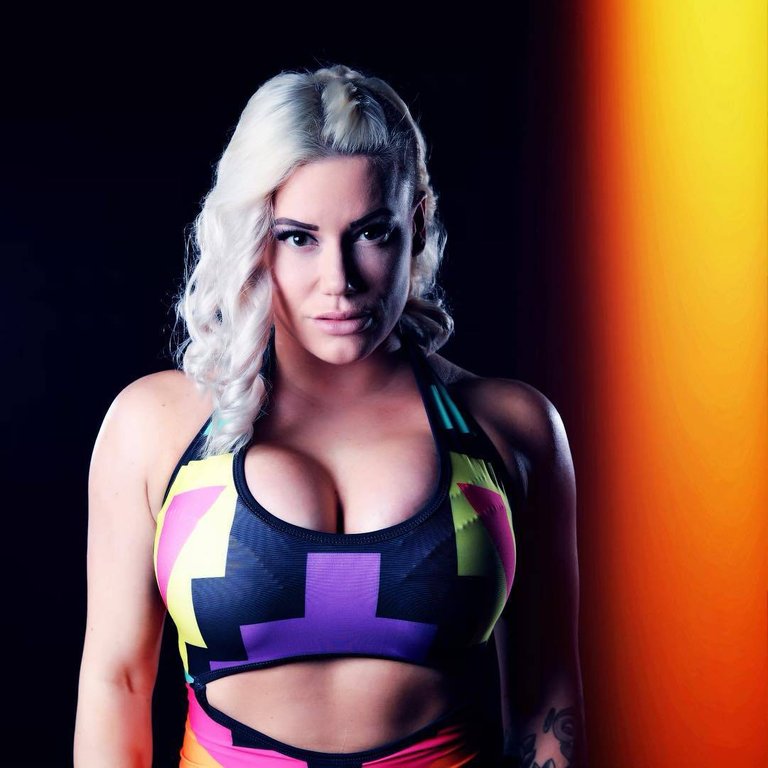 Taya Valkyrie